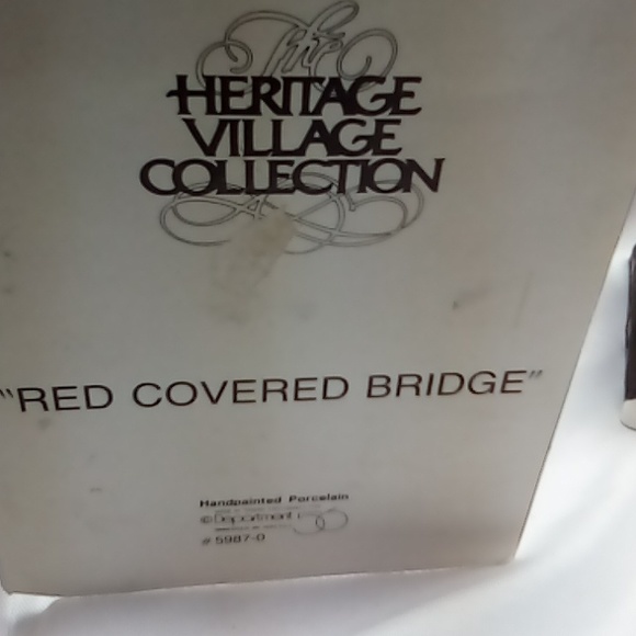 Department 56 "Red covered bridge" #5987-0 heritage village collection w/box - Picture 4 of 7